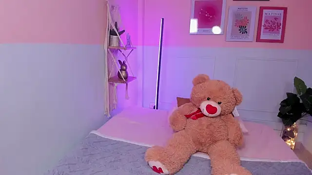 Camila Rivers online show from November 18, 12:28 pm