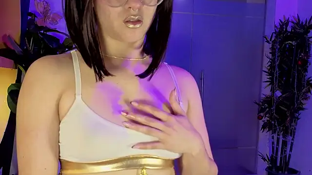 LiLLiAnderson online show from December 19, 12:41 pm