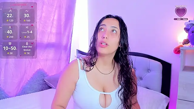 my aleja  online show from April 22, 1:08 pm