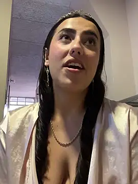 Snapshot of my_aleja_ chatting on September 17, 4:16 pm my aleja online show from September 17, 4:16 pm