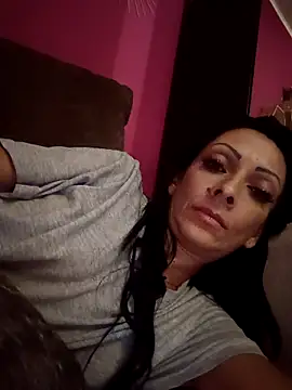 Snapshot of Laryta_girl13 chatting on September 13, 7:00 pm Laryta girl13 online show from September 13, 7:00 pm