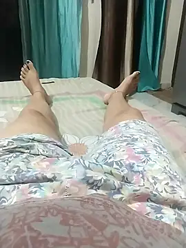 Hotty-tanu69 online show from September 15, 5:20 pm