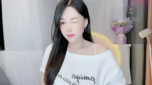 Snapshot of Bella_Ava chatting on October 18, 2:09 pm Bella Ava online show from October 18, 2:09 pm