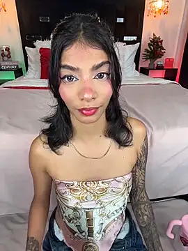 TweetiePieXXX online show from December 17, 10:36 pm