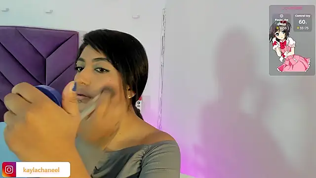 Kaylachannell online show from March 18, 3:44 am