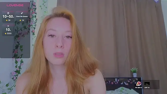 Snapshot of Candy_Flosse chatting on September 28, 8:52 am Candy Flosse online show from September 28, 8:52 am