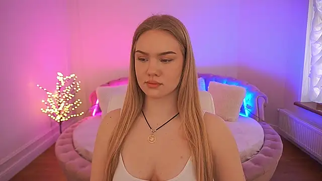 CelesteNoir online show from March 2, 7:15 am