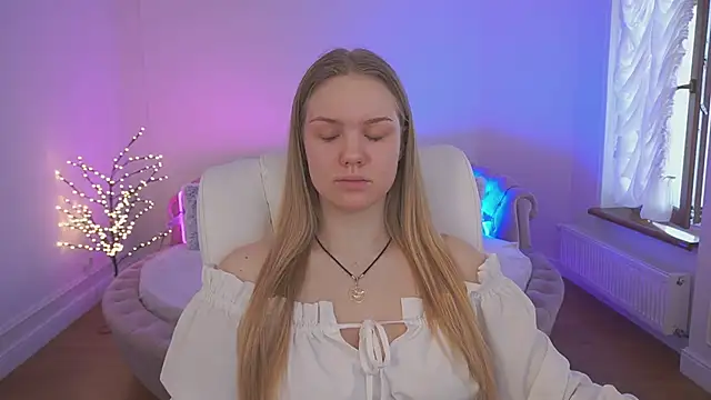 CelesteNoir online show from March 4, 7:37 am