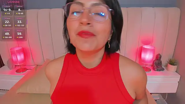 Snapshot of naty_bush chatting on October 18, 7:59 pm naty bush online show from October 18, 7:59 pm