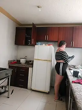 Snapshot of Miss-tetas chatting on September 10, 4:51 pm Miss-tetas online show from September 10, 4:51 pm