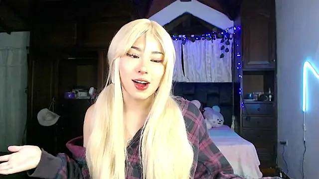 Snapshot of Shisuku_Sophi chatting on October 15, 2:47 am Shisuku Sophi online show from October 15, 2:47 am