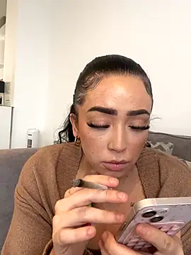 ItsCOCOx online show from October 14, 1:57 pm