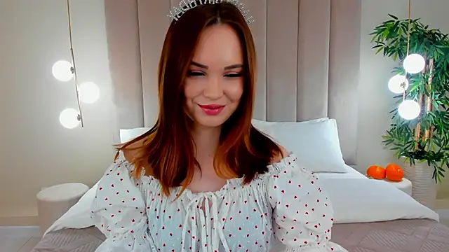 KiraHolli online show from October 21, 3:10 am