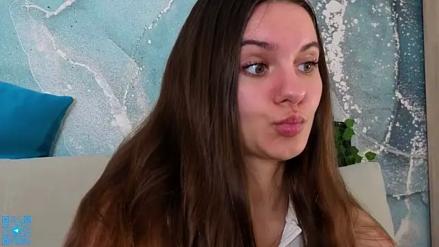 chloemilka online show from June 11, 6:38 pm