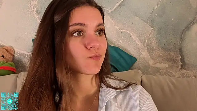 chloemilka online show from July 23, 5:10 pm