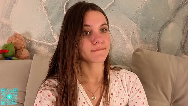 chloemilka online show from August 3, 5:07 pm