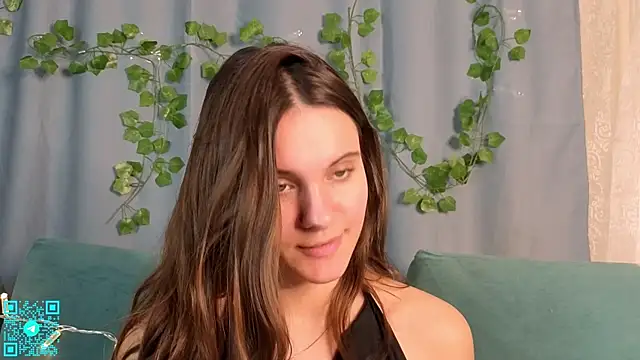 Snapshot of chloemilka chatting on October 10, 5:29 pm chloemilka online show from October 10, 5:29 pm