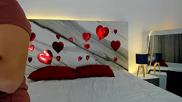 thamiina  online show from February 10, 7:17 pm