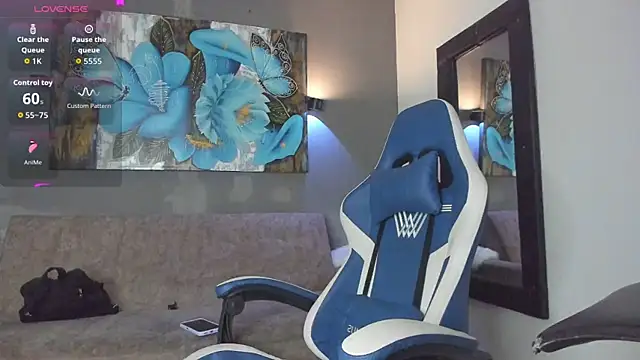 elizabeth lamer online show from April 19, 2:22 am