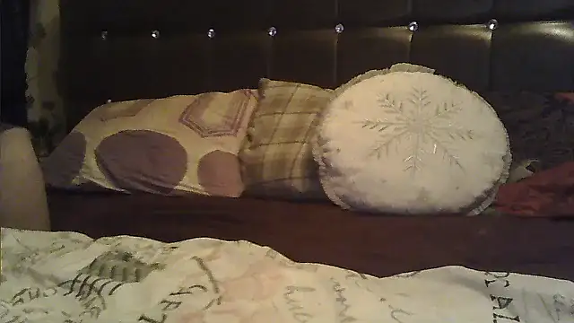 SmileCamille online show from November 28, 3:15 pm