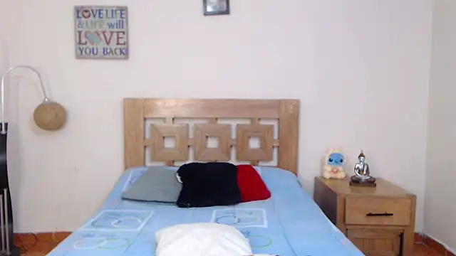 Snapshot of ValeSantoDomingo chatting on September 10, 9:04 pm ValeSantoDomingo online show from September 10, 9:04 pm