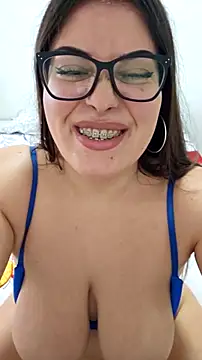 Snapshot of Larissa4U chatting on September 12, 3:30 pm Larissa4U online show from September 12, 3:30 pm
