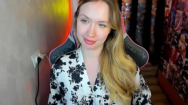 NicoleRiccii online show from March 8, 4:00 pm