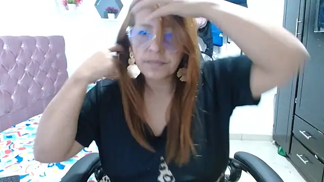 cristydirtyhot online show from April 21, 11:28 am