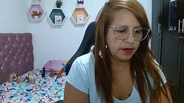 cristydirtyhot online show from April 23, 11:39 am