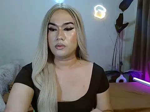 longoria crawford online show from September 19, 6:18 pm