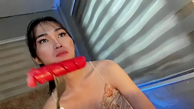 lovelychanel69xx online show from September 11, 11:38 pm