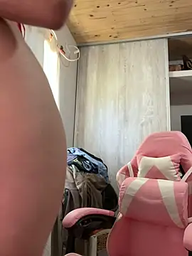Snapshot of irisdollbb chatting on September 22, 12:36 pm irisdollbb online show from September 22, 12:36 pm
