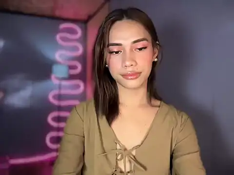 Lovelynikki03 online show from May 29, 8:45 am