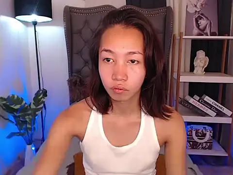 Snapshot of Sweet_kittyxx chatting on September 27, 4:19 am Sweet kittyxx online show from September 27, 4:19 am