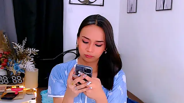 Zialustts online show from March 15, 3:14 pm