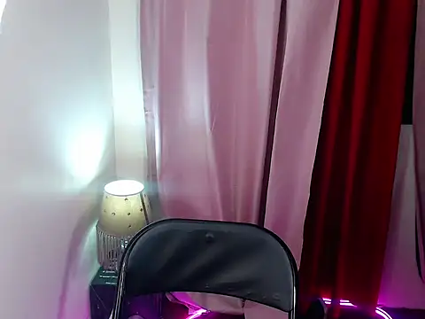 Snapshot of Sassy_Bianca chatting on October 2, 2:33 pm Sassy Bianca online show from October 2, 2:33 pm