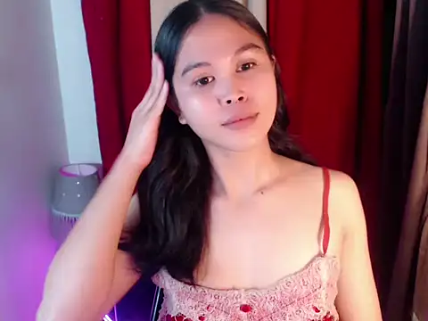 Snapshot of Sassy_Bianca chatting on September 11, 11:21 am Sassy Bianca online show from September 11, 11:21 am
