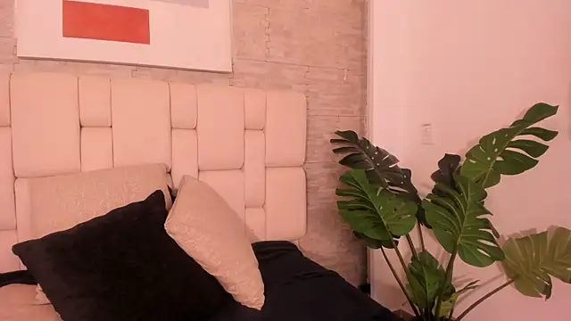 estefanyy  online show from November 7, 12:00 pm