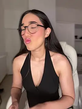 julieta jhonss online show from January 18, 1:46 am