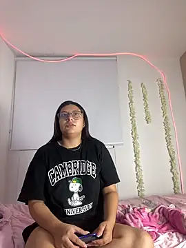 Velma star online show from April 2, 7:06 am