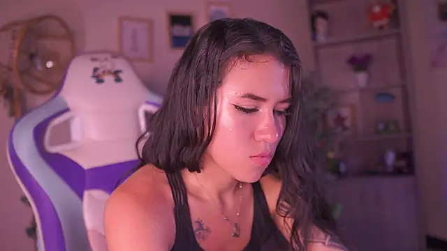 chloe moons  online show from March 2, 8:48 pm