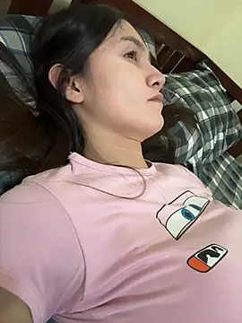 anne smithe online show from April 25, 12:30 pm