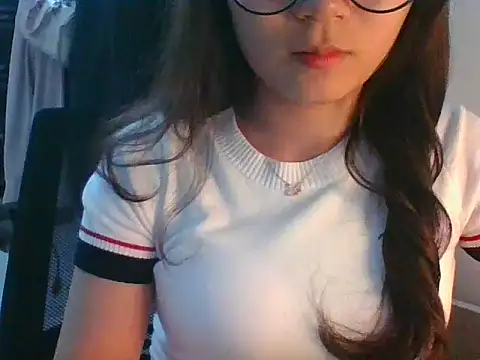 Snapshot of Linzly chatting on September 14, 4:49 pm Linzly online show from September 14, 4:49 pm