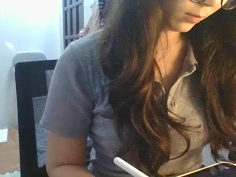 Linzly online show from October 31, 2:57 am