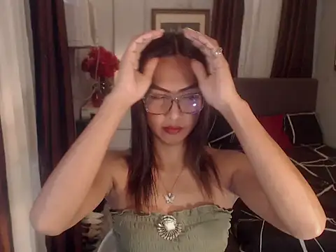 Nathalieheartt online show from June 8, 2:01 am