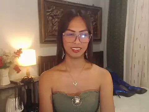 Nathalieheartt online show from July 17, 2:32 pm
