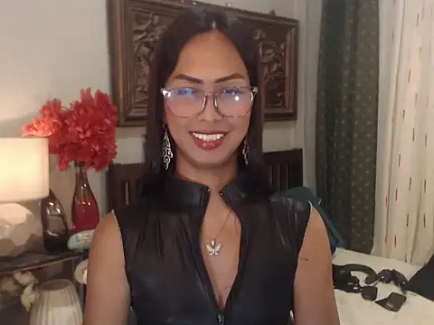 Nathalieheartt online show from July 27, 2:03 pm