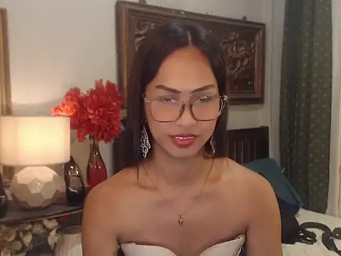 Nathalieheartt online show from July 28, 3:21 pm