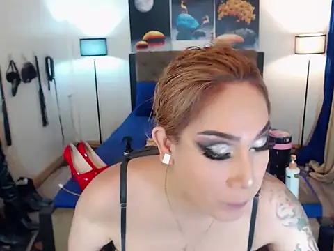 Allysonevanns online show from February 11, 7:15 pm