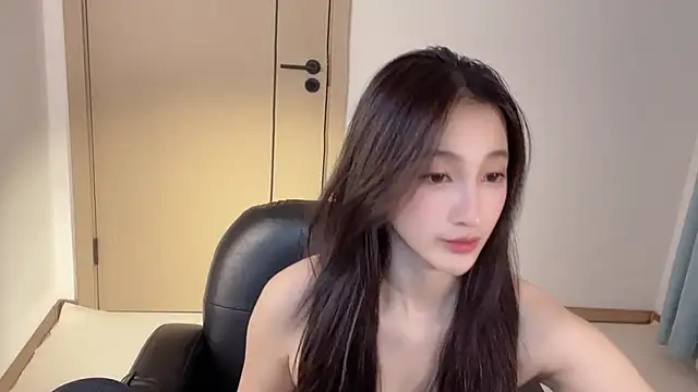 Seraphina-se online show from October 18, 5:15 pm